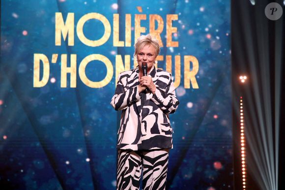 Muriel Robin reçoit un Molière d'honneur - 37ème Nuit des Molières aux Folies Bergère à Paris, France, le 04 Mai 2026.

© Bertrand Rindoff / Bestimage