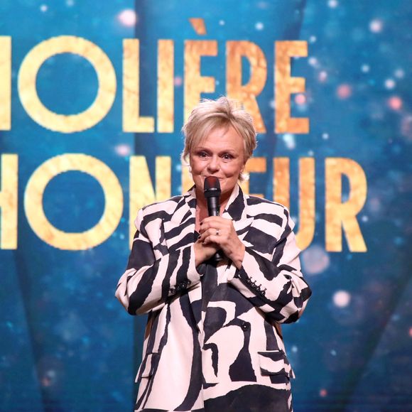 Muriel Robin reçoit un Molière d'honneur - 37ème Nuit des Molières aux Folies Bergère à Paris, France, le 04 Mai 2026.

© Bertrand Rindoff / Bestimage
