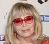La chanteuse a publié un message directement adressé à Miley Cyrus : "Thank You Miley for copying my song The Sphinx, I am flattered." ("Merci Miley d'avoir copié ma chanson The Sphinx, je suis flattée".). 

Amanda Lear - 26ème édition des Trophées du Film Français 2018 au Palais Brongniart à Paris le 5 février 2019. © Codic Guirec/Bestimage