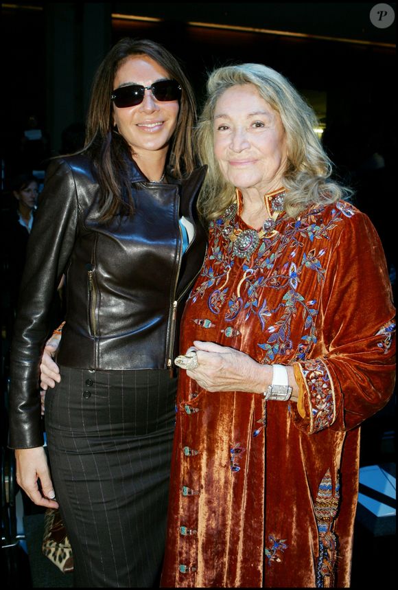 Marta Marzotto lors du défilé de mode Valentino en 2006.  © RINDOFF-BORDE / BESTIMAGE