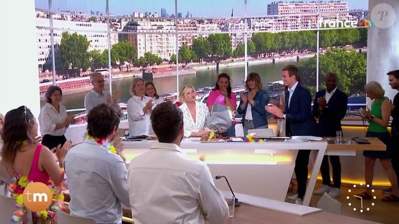 Flavie Flament quitte "Télématin", grande émotion pour sa dernière sur France 2 !