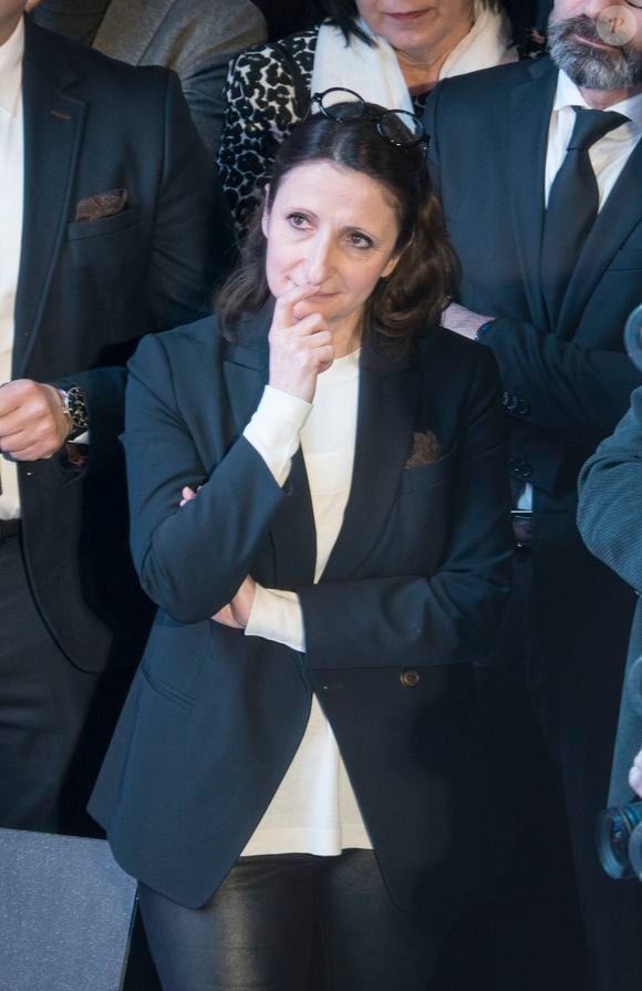 Il s'agissait d'une adresse très symbolique, puisqu'elle marquait sa première ouverture en dehors de son fief de Valence.

Anne-Sophie Pic, chef de la maison Pic à Valence - Laurent Wauquiez remet une étoile d'or à Jérôme Bocuse et au chef Olivier Couvin à Collonges-au-Mont-d'Or lors de la cérémonie de vœux de la région Auvergne Rhône-Alpes à Clermont-Ferrand, le 23 janvier 2020. Le restaurant gastronomique a appris en début d'année qu'il allait perdre sa 3 ème étoile au guide Michelin.
© Sandrine Thesillat / Panoramic / Bestimage.