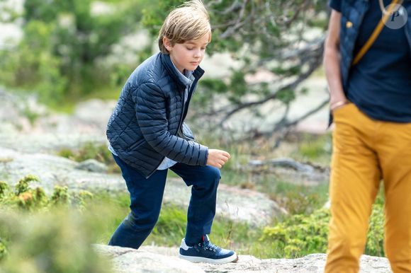 La princesse Madeleine de Suède est en visite dans la province de Ångermanland avec son mari Christopher (Chris) O'Neill et leur fils le prince Nicolas le 21 juin 2022. © Dana Press / Bestimage