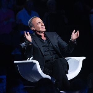 Exclusif - Nikos Aliagas lors de l'enregistrement de l'émission "La chanson secrète N°14", présentée par Nikos Aliagas et diffusée le 26 décembre sur TF1, à Paris le 9 décembre 2025. © Jacovides-Moreau/Bestimage