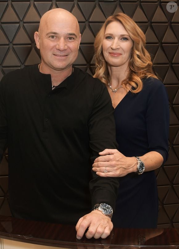 Andre Agassi et sa femme Steffi Graf à l'inauguration d'une nouvelle boutique Longines à Las Vegas le 31 octobre 2018.  (Action Press / Bestimage)