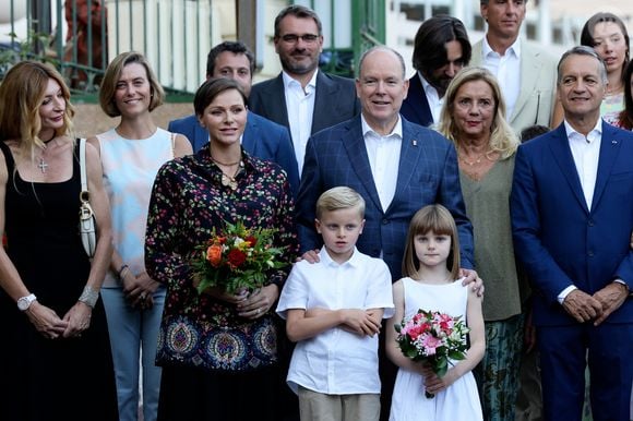 La princesse Charlene de Monaco, Le prince Albert II de Monaco, La princesse Gabriella de Monaco, comtesse de Carladès, Le prince Jacques de Monaco, marquis des Baux et Dimitri Rassam lors du traditionnel pique-nique "U Cavagnëtu" au parc Princesse Antoinette à Monaco le 9 septembre 2023.

© Claudia Albuquerque / Bestimage