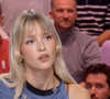 L’artiste de 30 ans a répondu sans détour. “Ce mouvement m’interpelle et je suis de tout cœur avec eux."

Angèle sur le plateau de Quotidien sur TMC le 14 octobre 2026