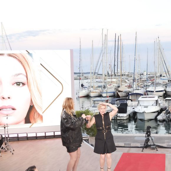 Exclusif - Santa, Anne-Elisabeth Lemoine sur le plateau de l'émission "C à vous" lors du 77ème Festival International du Film de Cannes (14 - 25 mai 2024), le 24 mai 2024. 
© Jack Tribeca / Bestimage