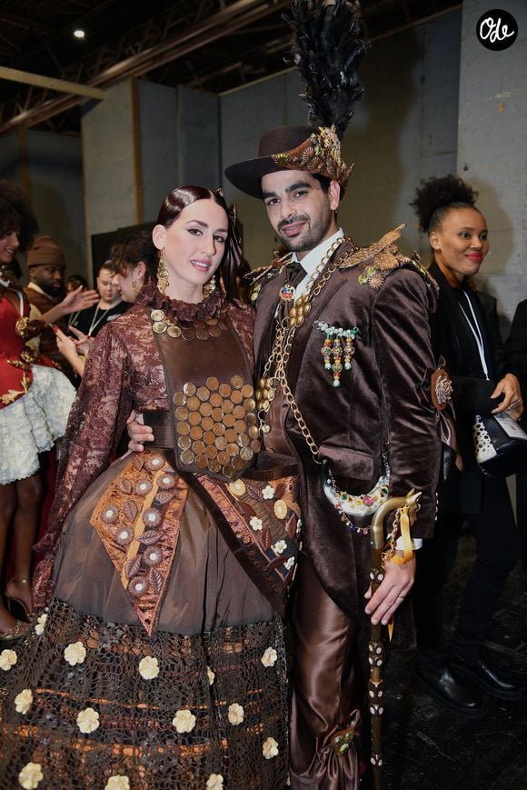 Ana Riera, Christophe Licata - Backstage du défilé d'ouverture du salon du chocolat 2024 à Paris porte de Versailles en faveur de l’association Mécénat Chirurgie Cardiaque à Paris le 29 octobre 2024. © Perusseau-Veeren/Bestimage