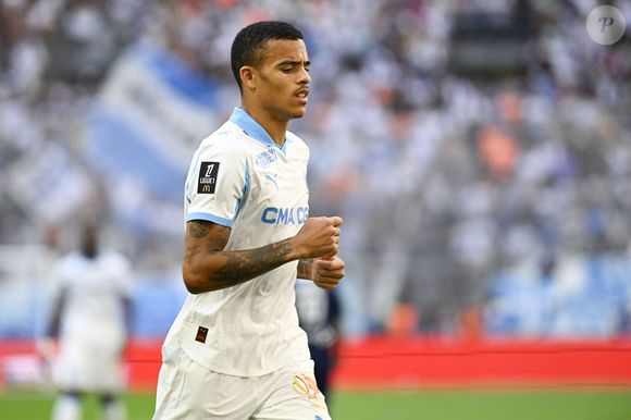 Son comportement hors terrain, notamment une altercation avec un coéquipier, Mason Greenwood, a provoqué des polémiques.

Mason Greenwood lors du match de Ligue 1 entre l'Olympique de Marseille et le Paris Football Club le 23 août 2025 à Marseille.

© William Cannarella/PsnewZ/Bestimage