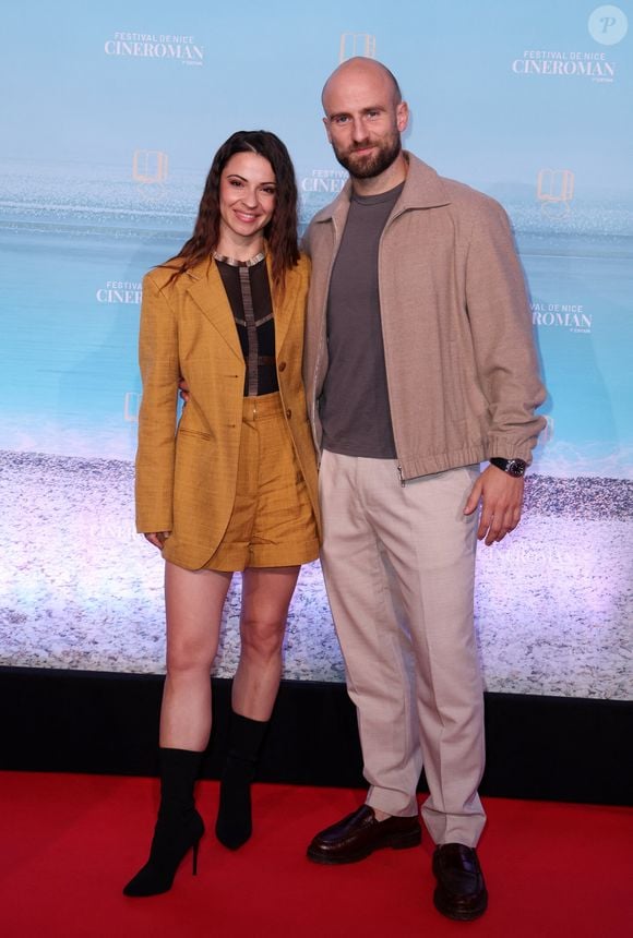 Denitsa Ikonomova et son compagnon François Alu - Tapis rouge lors de la 7ème édition du festival Cinéroman à Nice le 2 Octobre 2025. © Bebert-Jacovides/Bestimage