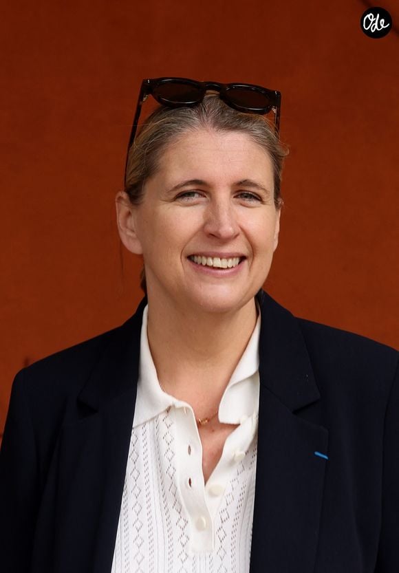 Pour quatre personnes, elle utilise aussi du beurre, du bouillon de volaille, du Beaufort râpé et de la ciboulette.

Stéphanie Le Quellec au village lors des Internationaux de France de Tennis de Roland Garros 2026. Paris, le 3 juin 2026. © Jacovides-Moreau / Bestimage