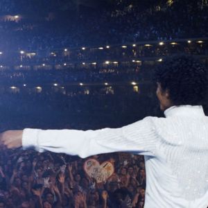 Pour les besoins du biopic, le célèbre parc d'attractions a été exceptionnellement reconstruit sur place en 2024.

Une nouvelle bande-annonce du biopic sur Michael Jackson montre la star en train d'interagir avec son chimpanzé de compagnie, Bubbles.
Photo fournie par JLPPA / Lionsgate