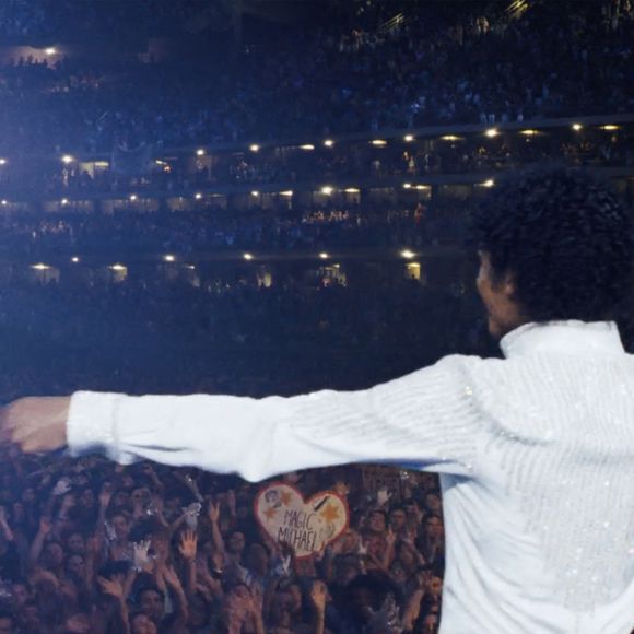 Pour les besoins du biopic, le célèbre parc d'attractions a été exceptionnellement reconstruit sur place en 2024.

Une nouvelle bande-annonce du biopic sur Michael Jackson montre la star en train d'interagir avec son chimpanzé de compagnie, Bubbles.
Photo fournie par JLPPA / Lionsgate