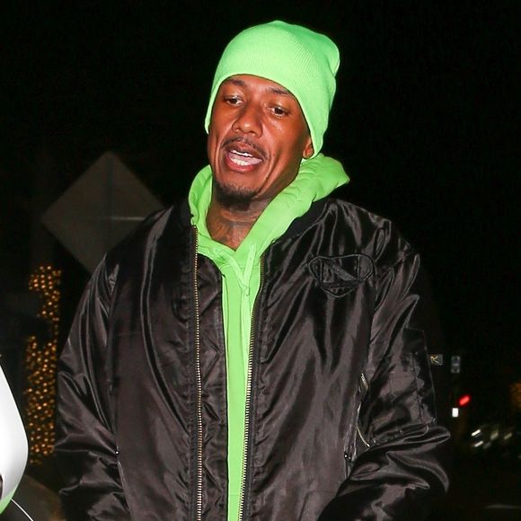 Beverly Hills, CA -  23/07/2025 - Nick Cannon a été photographié quittant le restaurant Marea à Beverly Hills après un dîner avec sa mère. Backgrid USA / Bestimage