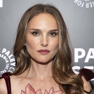 Natalie Portman, portant une robe de chez Oscar de la Renta, assiste à une projection spéciale de 'Lady in the Lake' au Paley Center for Media à New York. © Lev Radin/ZUMA Press Wire)