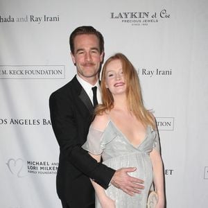 Le décès de l’acteur James Van Der Beek est encore dans tous les esprits. 

James Van Der Beek, Kimberly Van Der Beek assistant au gala annuel du Los Angeles Ballet à Los Angeles, CA, États-Unis. Photo par MediaPunch/INSTARImages/ABACAPRESS.COM