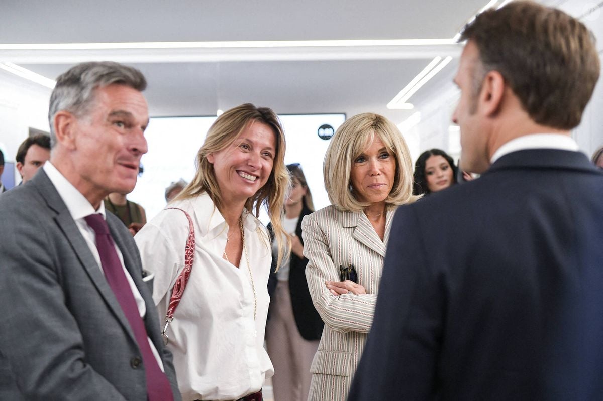 photo-inauguration-de-la-maison-de-l-elys-e-en-face-du-palais-de-l
