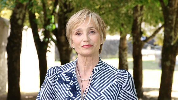 Kristin Scott Thomas : Ce moment gênant avec ce célèbre présentateur français qui l'a contraint à évoquer la perte de deux membres de sa famille