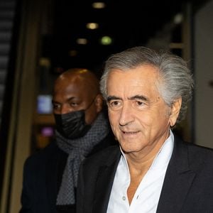 Le philosophe français Bernard-Henri Levy lors de la 11e convention nationale du Conseil représentatif des institutions juives de France (CRIF) à Paris, France, le 14 novembre 2021. Photo by Baptiste Paquot/ABACAPRESS.COM