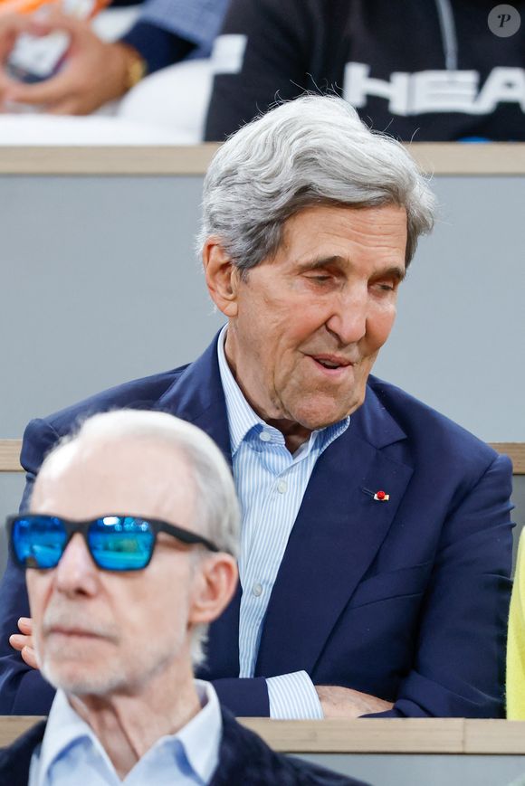 John Kerry en tribunes lors des Internationaux de France de Tennis de Roland Garros 2025, à Paris, France, le 6 juin 2025. © Jacovides-Moreau/Bestimage