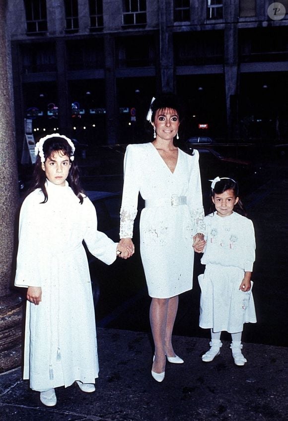 Archives - Maurizio Gucci et Patrizia Reggiani lors de la communion de leurs filles Alessandra (1977) et Allegra (1981). © Backgrid UK/ Bestimage