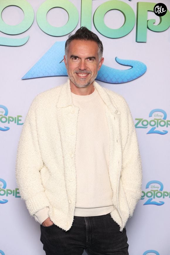 Maxime Chattam assiste à la première française de « Zootopia 2 » au Grand Rex à Paris, en France, le 22 novembre 2025. Photo : Jérôme Domine/ABACAPRESS.COM