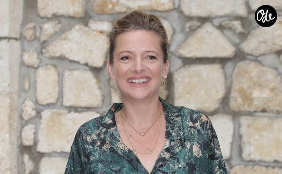 Charlie Bruneau est à l'affiche de "Les Aventurières", une nouvelle série de France 2 dans laquelle elle incarne Sophie Séguret.

Charlie Bruneau - Photocall du film "La Quadrature des Autres" lors de la 19ème édition du festival du film francophone d'Angoulême. © Coadic Guirec / Bestimage