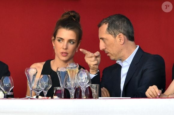 Malheureusement deux ans plus tard, le couple se sépare… 

Charlotte Casiraghi et Gad Elmaleh - Soirée de cloture du 20ème Jumping International de Monte-Carlo au Port Hercule de Monaco à Monte-Carlo, le 27 juin 2015. @JUNIOR / BESTIMAGE