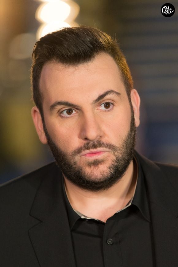 Il évoque la difficulté de vivre avec cette maladie, notamment face aux exigences d'un métier d'image.

Exclusif - Laurent Ournac - Dans les coulisses de l'enregistrement de l'émission "La télé chante pour le Sidaction" aux Folies Bergère à Paris. 

©Bestimage