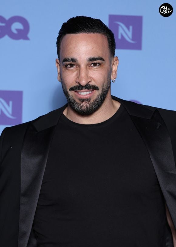 L’ancien footballeur a aussi évoqué son récent épisode grippal et un kyste nécessitant une opération.

Adil Rami au photocall de la soirée "Nespresso x GQ" lors du 79ème Festival International du Film de Cannes (12 - 23 mai 2026), le 16 mai 2026. © Denis Guignebourg / Bestimage