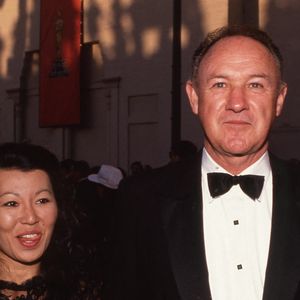 Santa Fe, NM - L'acteur Gene Hackman (95 ans) et son épouse Betsy Arakawa (63 ans) ont été retrouvés morts dans leur maison de Santa Fe, au Nouveau-Mexique. Les autorités ont déclaré qu'une enquête était en cours. (Backgrid USA / Bestimage).