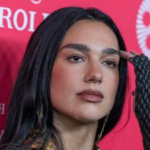 Dua Lipa, 29 ans, a enflammé Paris La Défense Arena avec un show aussi spectaculaire que sensuel...

28 avril 2025, New York, New York, USA : Dua Lipa assiste au 50ème gala du Chaplin Award célébrant Pedro Almodovar au profit du Film at Lincoln Center au Alice Tully Hall. (Crédit photo : © Lev Radin/ZUMA Press Wire)
