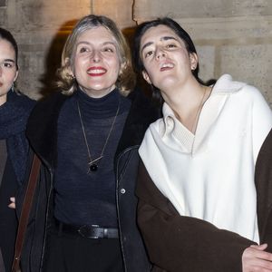 Rebecca Elkaim, Valerie Donzelli, Gabriel Donzelli lors du Photocall du Défilé de mode Jacquemus Collection Hommes Automne Hiver Printemps-Été dans le cadre de la Fashion Week de Paris, France, le 25 janvier 2026.
© Olivier Borde / Bestimage