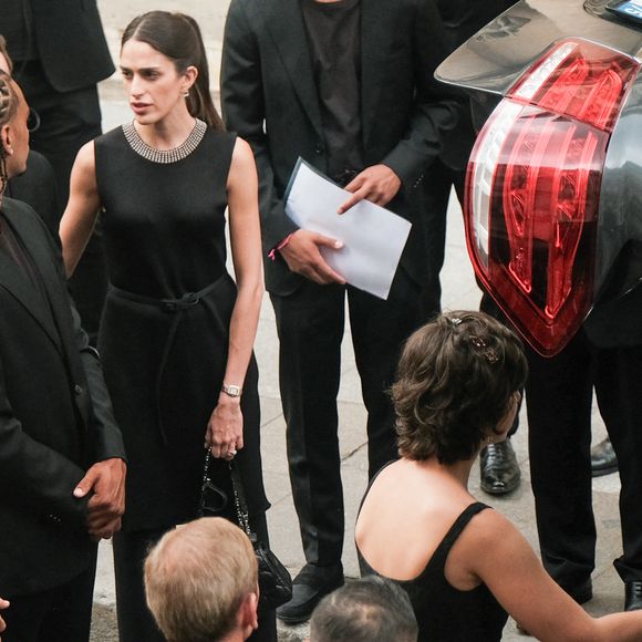 Audrey Crespo-Mara, son fils Sekou, Gaston Ardisson, sa compagne et Ninon Ardisson - Sorties des obsèques de Thierry Ardisson en l’église Saint-Roch de Paris, France, le 17 juillet 2025. © Bestimage