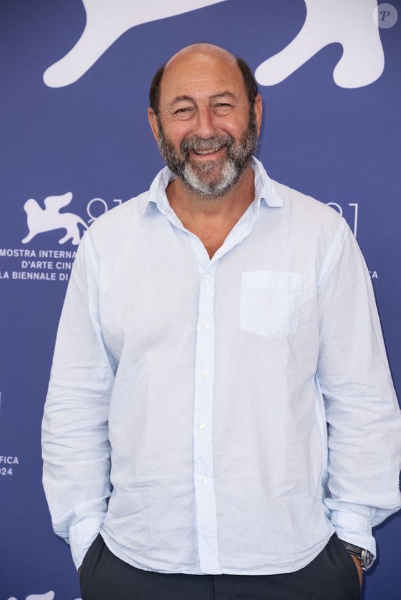 Kad Merad au photocall du film "Finalement" lors du 81ème Festival International du Film de Venise, la Mostra, à Venise, Italie, le 2 septembre 2024. © Max Montingelli/SGP/Bestimage