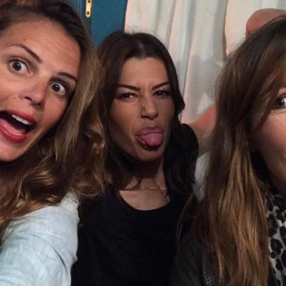 Fanny Skalli est désormais mariée et vit à Zürich mais son lien avec Laure Manaudou reste indéfectible, les deux femmes sont d'ailleurs parties en vacances à Ibiza ensemble.

Laure Manaudou et Fanny Skalli le 20 avril 2018.