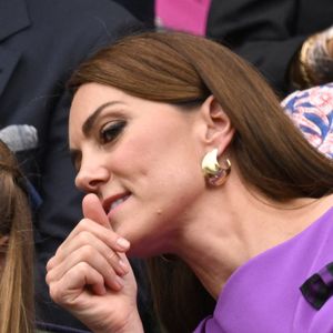 Catherine (Kate) Middleton avec la princesse Charlotte et Pippa Middleton dans les tribunes de la finale du tournoi de Wimbledon 2024, le 14 juillet 2024. ALPHA AGENCY / BESTIMAGE