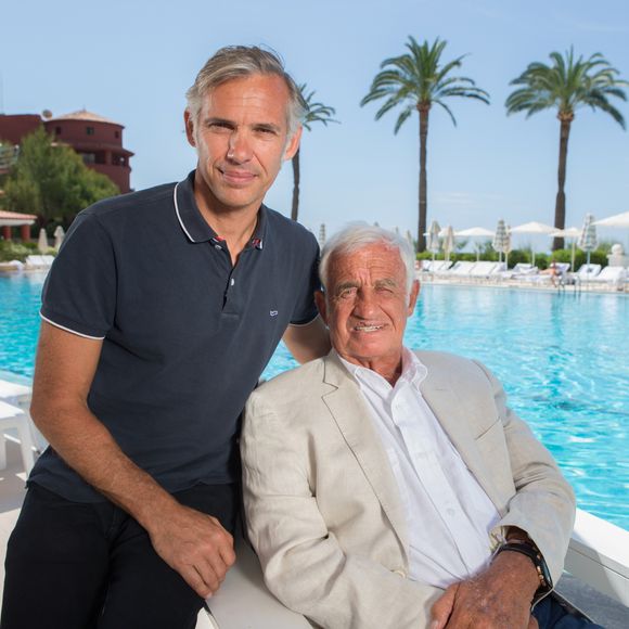 Exclusif - Paul et Jean-Paul Belmondo - Tournage du documentaire produit par Cyril Viguier et Paul Belmondo sur son père Jean-Paul "Belmondo par Belmondo" au Beach Club à Monaco. © Frederic Nebinger / Bestimage