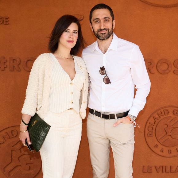 Souailla et Jimmy Mohamed se soutiennent mutuellement pour faire face à cette épreuve difficile.

Jimmy Mohamed et sa femme Souailla au village lors des Internationaux de France de tennis de Roland Garros 2024, à Paris, France, le 26 mai 2024.
© Jacovides-Moreau/Bestimage