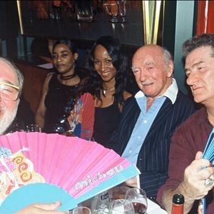 Carlos, Eddy Mitchell et Addie Barclay à l'anniversaire d'Yban Dreplin le 22 septmbre 2003. Photo par JOKER / BESTIMAGE
