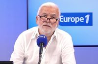 Pascal Praud coupe un auditeur d'Europe 1 en direct après des propos qui ne passent pas.