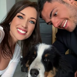 Dans quelques mois, Elsa Esnoult sera mère pour la première fois
Elsa Esnoult et son compagnon Alexis - Instagram