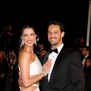 Iris Mittenaere et son fiancé Diego El Glaoui - Montée des marches du film " Le retour (Homecoming) " lors du 76ème Festival International du Film de Cannes, au Palais des Festivals à Cannes. Le 17 mai 2023
© Jacovides-Moreau / Bestimage