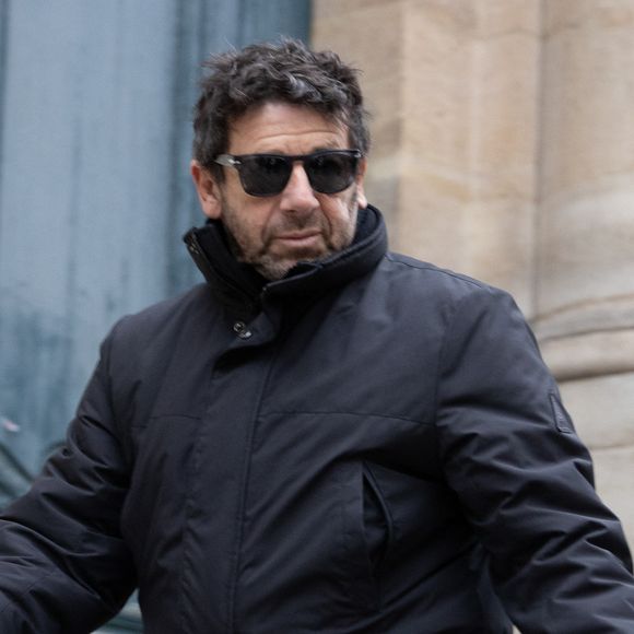 Patrick Bruel lors de la cérémonie d'enterrement de l'acteur franco-danois Niels Arestrup devant l'église Saint-Roch à Paris, le 10 décembre 2024. Niels Arestrup, décédé le 1er décembre 2024 à l'âge de 75 ans, était un pilier du théâtre et du cinéma français depuis les années 1970, mais son profil a été rehaussé au niveau international au cours de la première décennie de ce siècle par deux films réalisés par Jacques Audiard. Photo par Nasser Berzane/ABACAPRESS.COM
