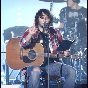 Damien Saez aux Victoires de la musique 2009. Guillaume Gaffiot/Bestimage