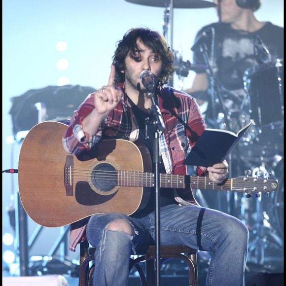 Damien Saez aux Victoires de la musique 2009. Guillaume Gaffiot/Bestimage