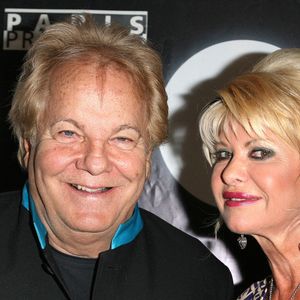 ... et c'est aussi de célèbres amis (principalement féminines). 

Massimo Gargia et Ivana Trump assistent à la soirée 'Paris Premiere' à la Villa Murano dans le cadre du 60ème Festival de Cannes à Cannes, France, le 18 mai 2007. Photo de Denis Guignebourg/ABACAPRESS.COM