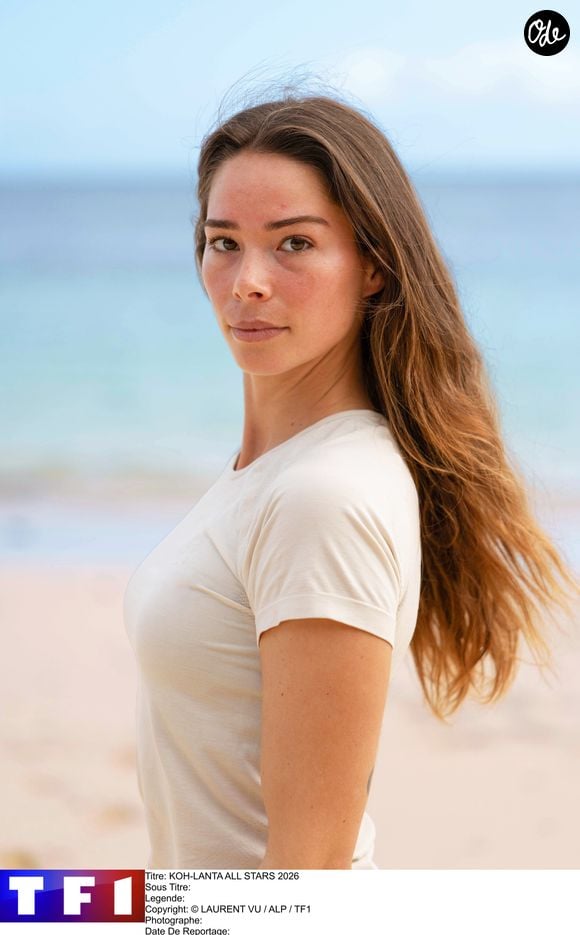 Côté vie privée, elle partage aujourd’hui la vie de Jérémy Raffin, ancien compagnon de Candice Boisson.

Lola, candidate de "Koh-Lanta : All Stars 2026" sur TF1. Crédit photo : Laurent VU / ALP / TF1