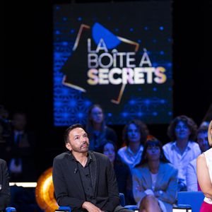 Exclusif - Kamel Ouali lors de l'enregistrement de l'émission "La Boîte à secrets", présentée par F.Bollaert et diffusée le 3 octobre 2025 sur France 3, dans les studios du Lendit à Saint-Denis, Seine Saint-Denis, France, le 9 septembre 2025. © Pierre Perusseau/Bestimage